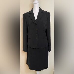 Tahari By Arthur S. Levine Women’s Suit 2 Pieces Set Jacket Blazer & Skirt Sz 10